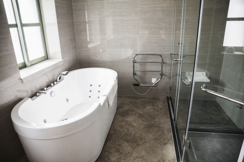 Minimalist Freestanding Tub